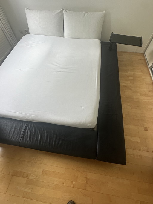 Ligne Roset Peter Maly Bed – tweepersoonsbedden, Wood, Plastic