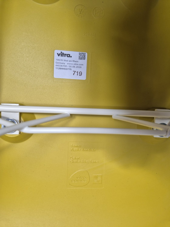 Vitra RAR Rocking chair, Jaune Moutarde – Chrome, Wool (photo 9 of 9)
