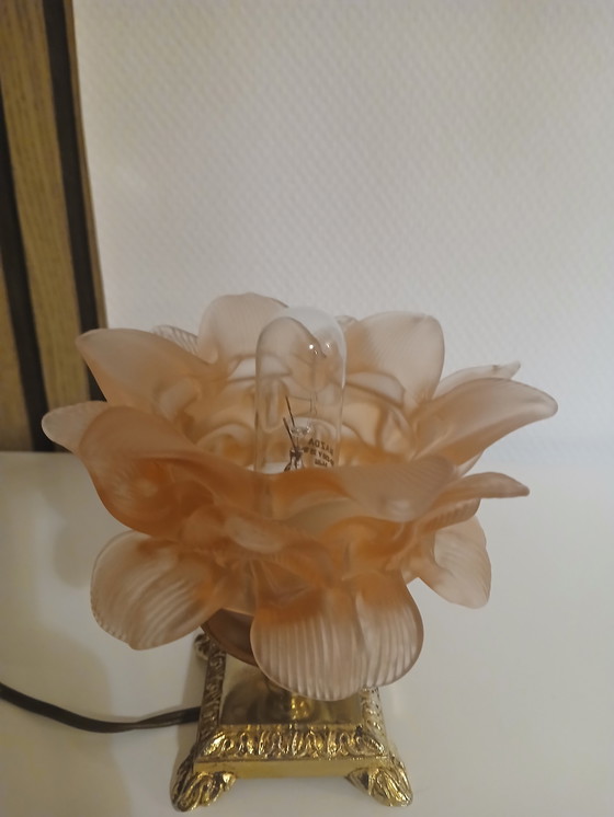 Image 1 of Lampe tulipe ancienne ,hauteur  13cm