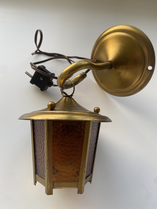 Lanterna da parete in rame antico Art Déco in stile Scuola di Amsterdam.