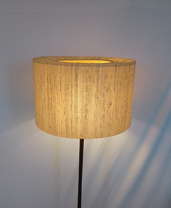 Lampadaire Sixties avec pied trompette – Métal, Textile (photo 7 of 9)