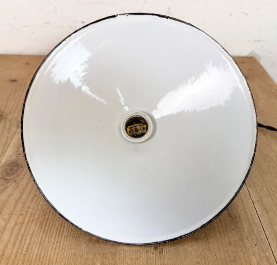Image 1 of Industriële zwarte emaille lamp, jaren 1930