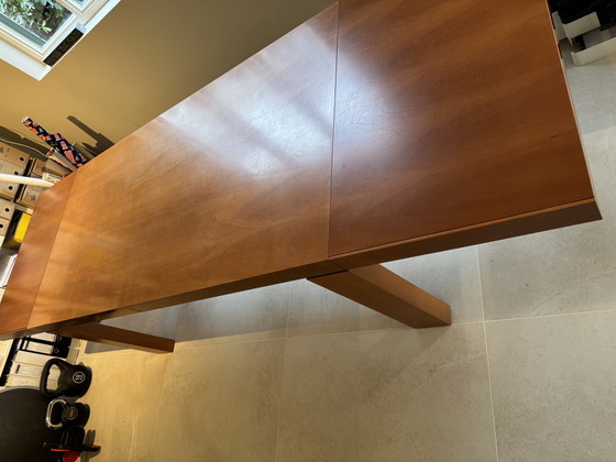 Image 1 of Molteni kersenhouten uitschuifbare tafel