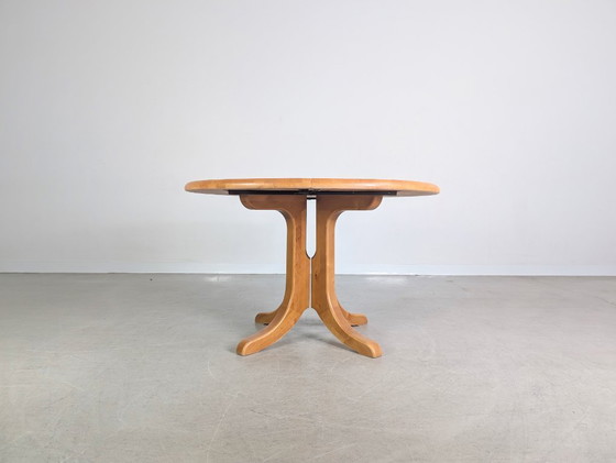Image 1 of Mesa de comedor extensible Rainer Daumiller de haya, diseño de mediados de siglo