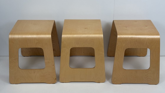 Image 1 of 3 taburetes Benjamin de IKEA de los años 90 y mesa auxiliar Norinder