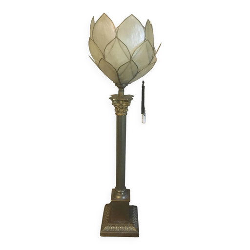 Lampe aus Bronze und Perlmutt