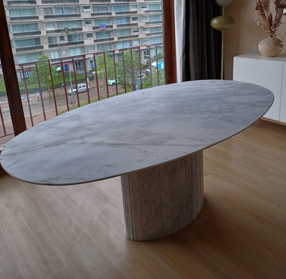 Image 1 of Beautiful Italian Carrara marble table.