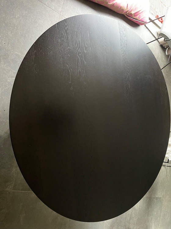 Table de salle à manger ronde, bois noir 140cm, Studio Henk, Tables de salle à manger, Métal, Modern (photo 6 sur 6)