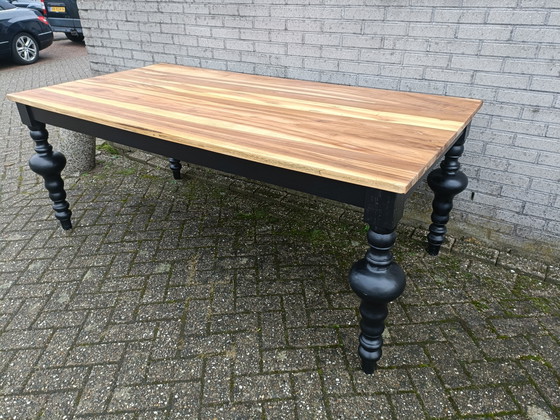 Image 1 of Beautiful dining table