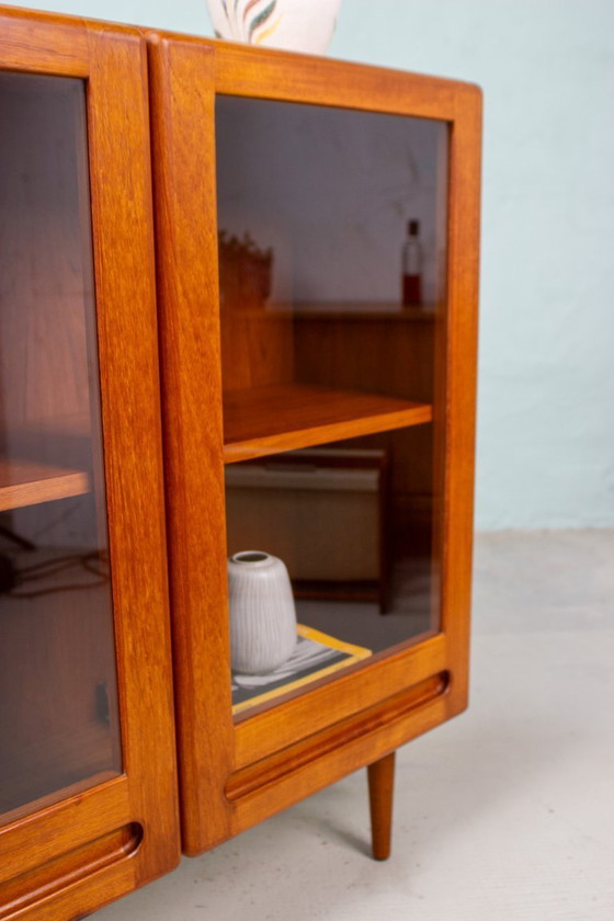 Image 1 of Vintage teak display chest of drawers highboard sideboard Danish