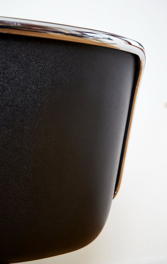 Image 1 of Charles Pollock, presidente ejecutivo de Knoll International