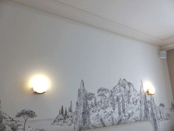 Image 1 of Zwei Wandleuchten des Modells „Melange“ aus Messing und Naturalabaster von VISUAL COMFORT, entworfen von Kelly Wearstler