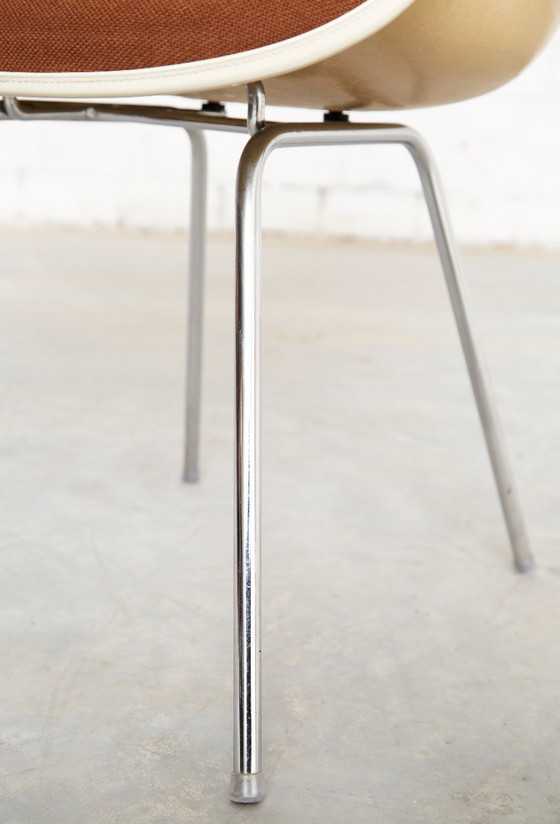 Off-White Dax Fiberglass Chair by Charles & Ray Eames for Vitra – Side chairs (photo 13 of 20)
