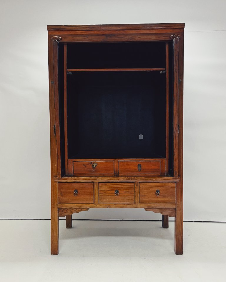 Antique Chinese Cabinet | €850 | Whoppah