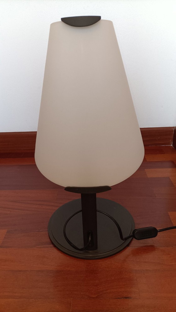 Image 1 of Deux lampes de table Leucos Micene T46 et T68, conçues par les designers Noti Massari et Renato Toso, en métal peint.