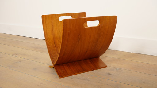 Vintage magazine rack in teak