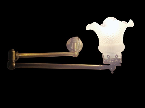 Image 1 of Applique articolata - Ottone dorato e vetro stampato - Stile Art Nouveau