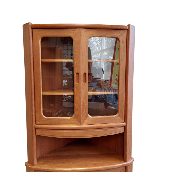 Image 1 of Mobile angolare danese d'epoca, vetrina angolare con illuminazione