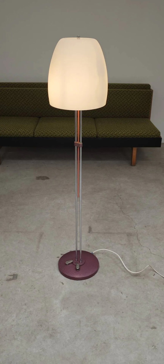 Lampadaire en métal chromé opaline triplex Lidokov ex Tchécoslovaquie – Cast Iron, Mid Century Modern (photo 10 of 21)