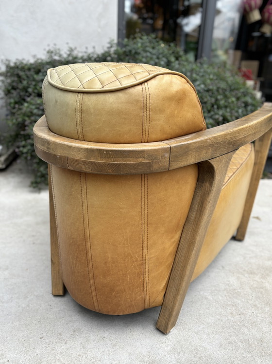 Image 1 of Timothy Oulton, le chat sauvage du fauteuil