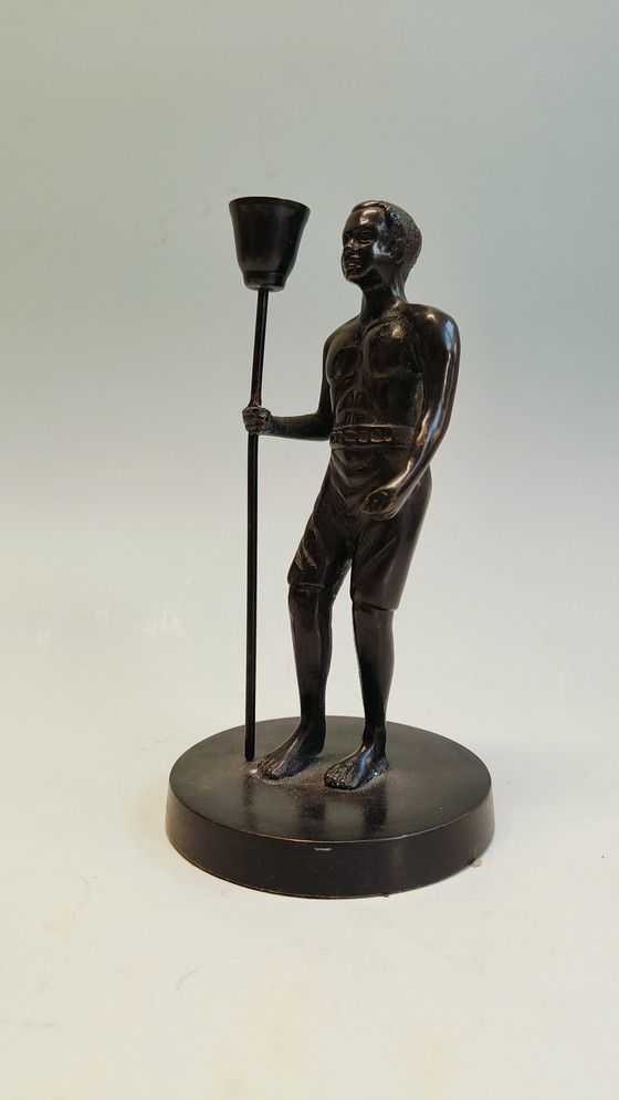 Image 1 of Antiker Kerzenständer des starken dunklen Mannes Ethnographisch