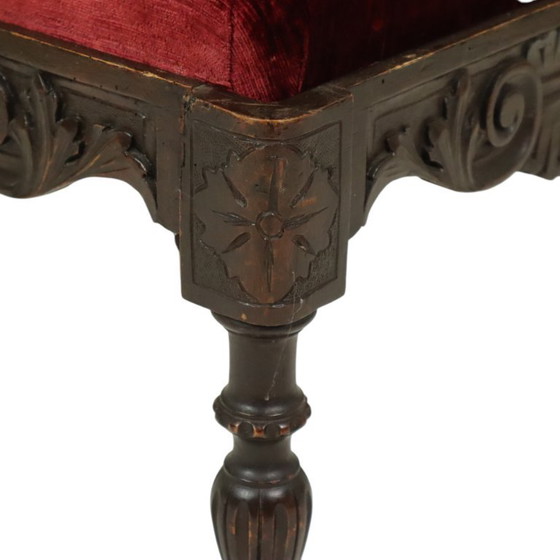 Image 1 of Fauteuil d'angle ancien en chêne italien de style Renaissance