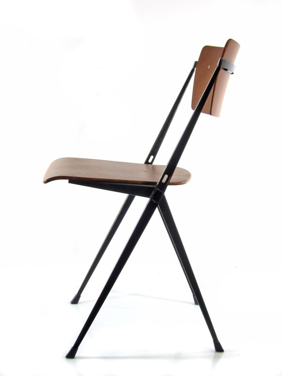 Wim Rietveld “Pyramid” Chair – Original 1959 Design for Ahrend de Cirkel – Seating area, polished steel (photo 7 of 7)