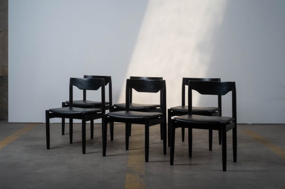 Image 1 of 6 modernistische eetkamerstoelen
