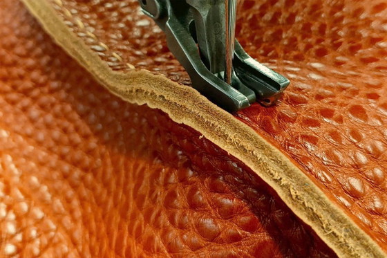 Image 1 of Roche Bobois 3zits bank, model Ascot, zeer goede conditie. Interesse? over de prijs valt te praten. 