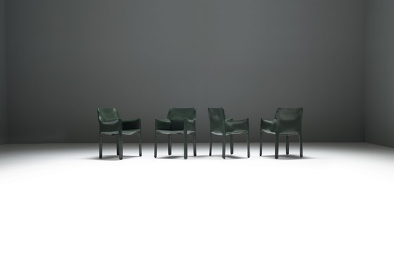 Image 1 of Ensemble vintage de rares chaises Cab 413 vert foncé par Mario Bellini - Cassina Italy