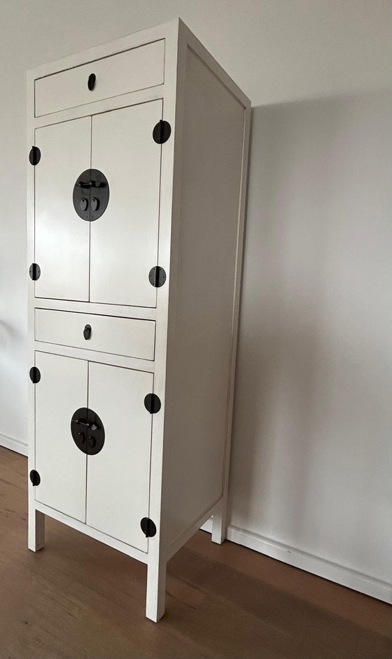 Image 1 of Weißholzschrank im chinesischen Stil