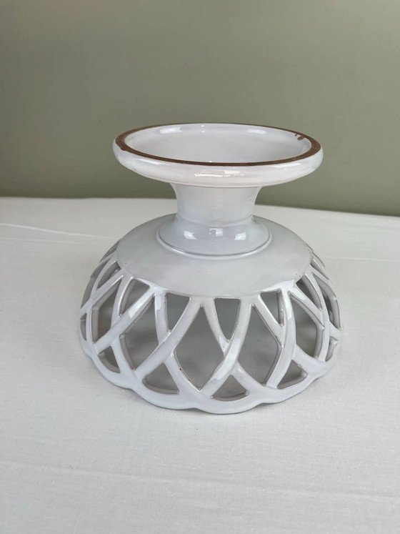 Opengewerkte fruitschaal gesigneerd Lallier uit Moustier – Schalen, Porcelain (photo 7 of 9)