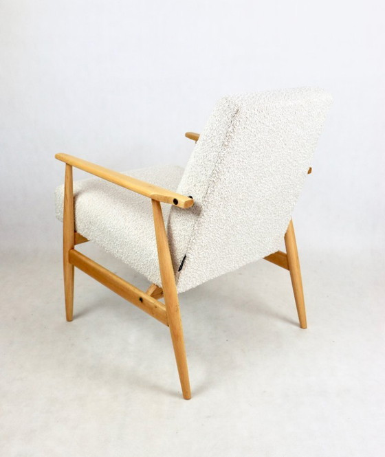 Image 1 of Chaise facile Fox en bouclette blanc ivoire, 1970