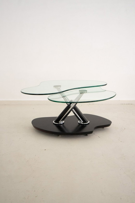 Image 1 of Tavolino con piano in vetro organico