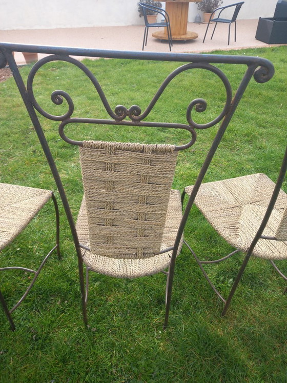 Image 1 of Set aus 4 schmiedeeisernen Stühlen mit Sitzflächen und Rückenlehnen aus geflochtenem Seil