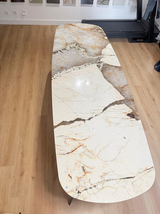 Image 1 of Luxury Patagonia Quartzite dining table – Danish oval (260 × 95 × 76 cm)
