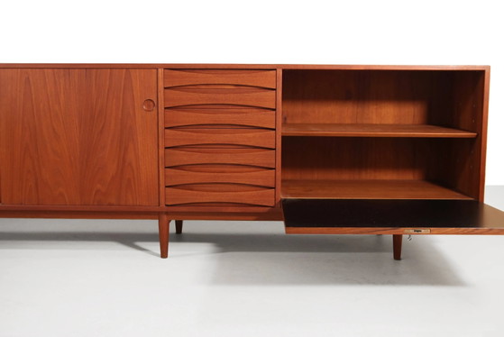 Arne Vodder Model 29 teak sideboard for Sibast, Denmark 1950 – Wood, Design (photo 6 of 7)