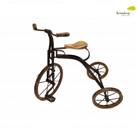 Image 1 of Deux tricycles jouets anciens