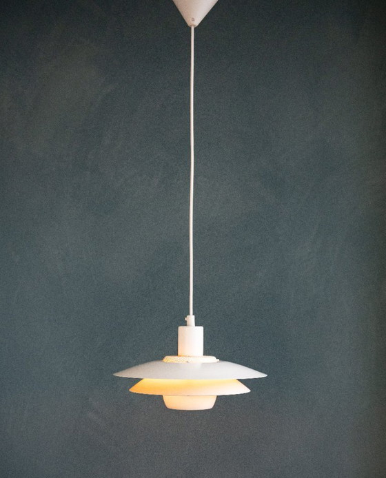 Image 1 of Deense Witte Jeka Metaltryk Viola Hanglamp