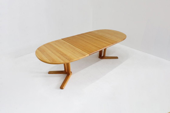 Image 1 of Vintage Danish oval extendable dining table Dyrlund
