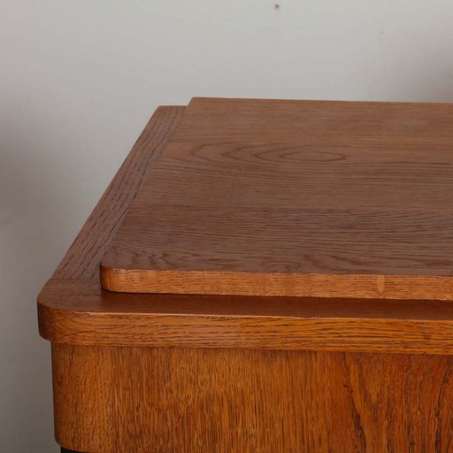 Enfilade, bahut en chêne datant des années 1950