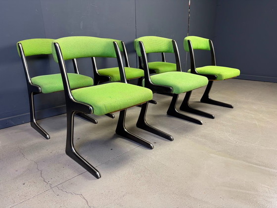 Juego de 6 sillas Canguro de Emile Baumann, década de 1960. – Sillas de comedor, Textile, Wood (photo 10 of 10)