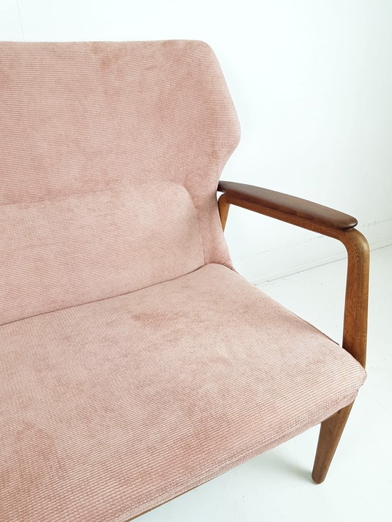 Image 1 of Vintage Bovenkamp Aksel Bender Madsen bankje | bank roze nieuw gestoffeerd