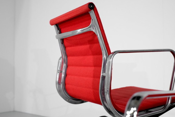 Image 1 of Conjunto de sillones EA 117 de Charles Ray Eames para ICF USA 1969.