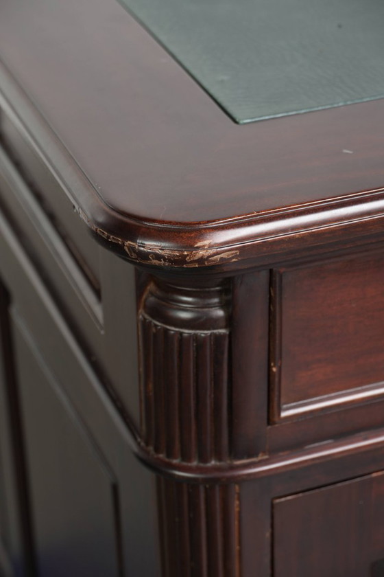 Image 1 of Chesterfield partner desk/ bureau in Engelse stijl met donker hout en een groen lederen blad
