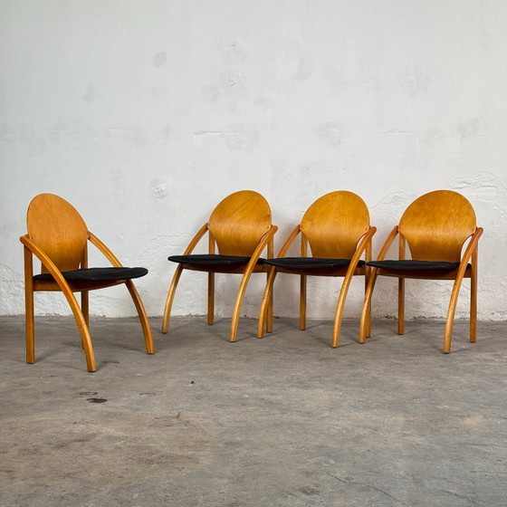 Image 1 of Juego de 4 sillas de comedor de madera curvada de Asko, Finlandia, 1995.