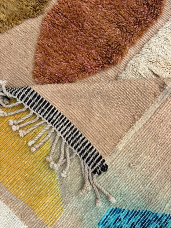 Image 1 of Handcrafted Berber wool rug, 250cm x 150cm