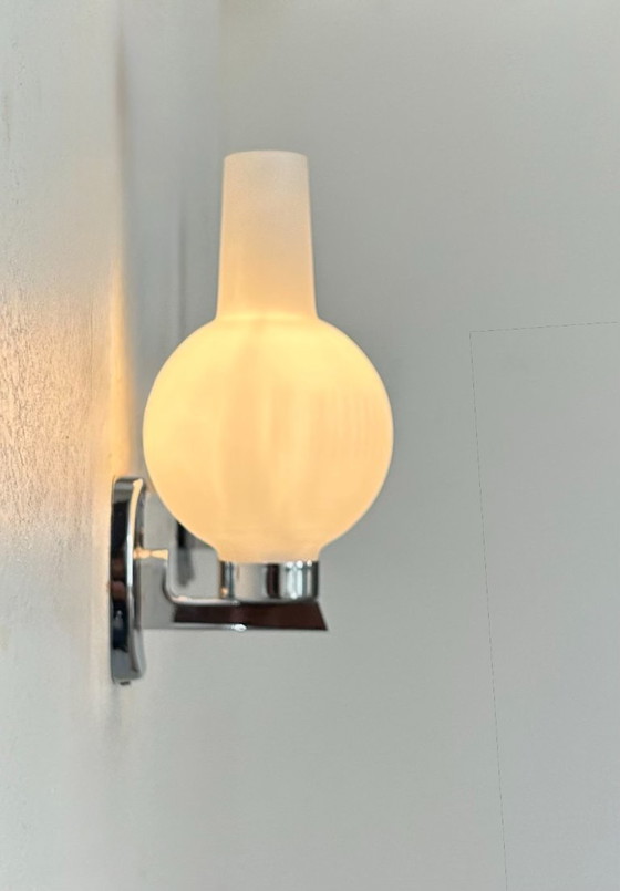 Image 1 of Paire d'appliques vintage en chrome et verre sablé, France, 1960