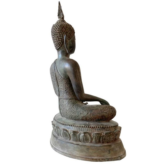 Estatua antigua de Buda tailandés en bronce – estilo Ayutthaya, siglos XVIII–XIX lote 173 – Esculturas (photo 6 of 10)