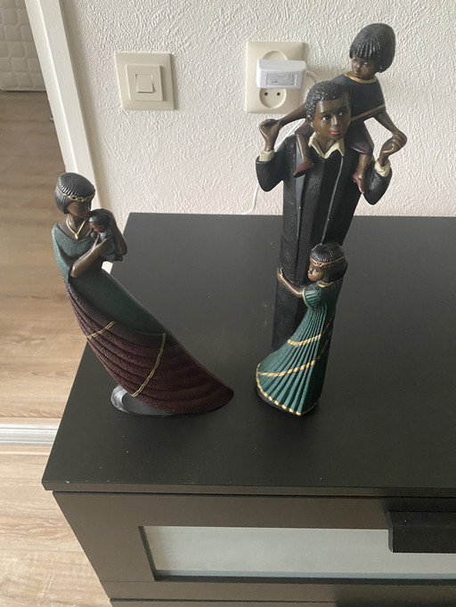 Lot de 2 statues princesse en acajou « l'amour d'un père »